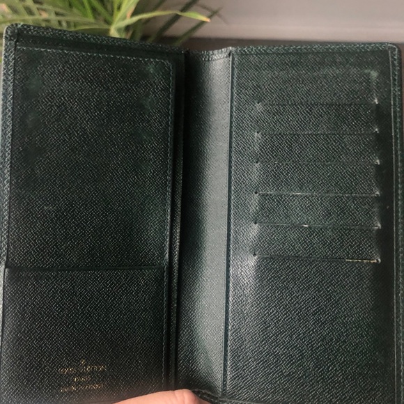 SOLD Beautiful authentic Louis Vuitton wallet - Picture 2 of 5